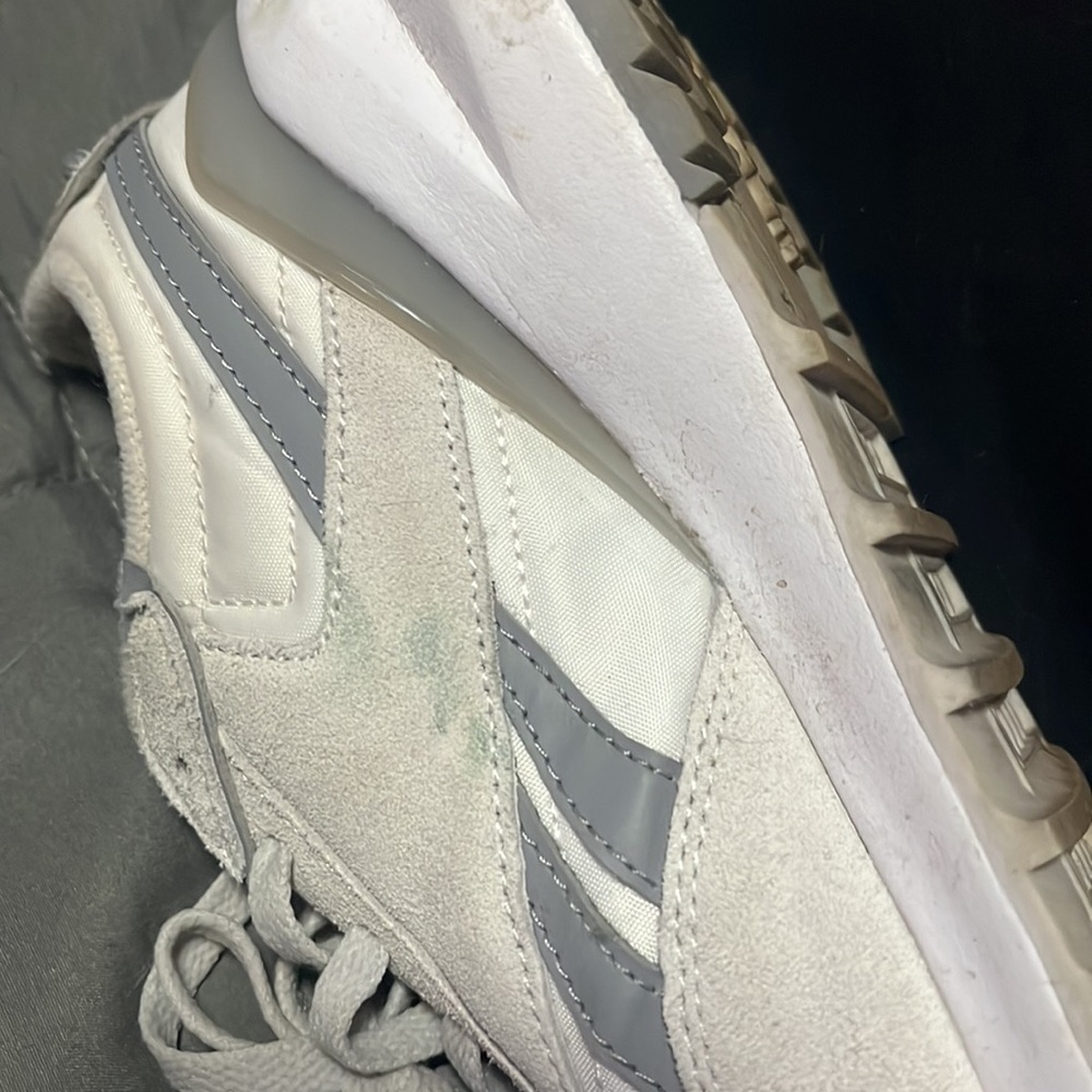 Womens Reeboks - Picture 5 of 7